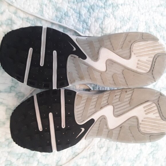 Women's Nike Air Max (CD 5432-101) Size 8 Running Shoes Excellent Condition - Picture 5 of 7